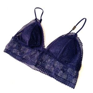 Victoria’s Secret Lacey Navy Bralette - Size M